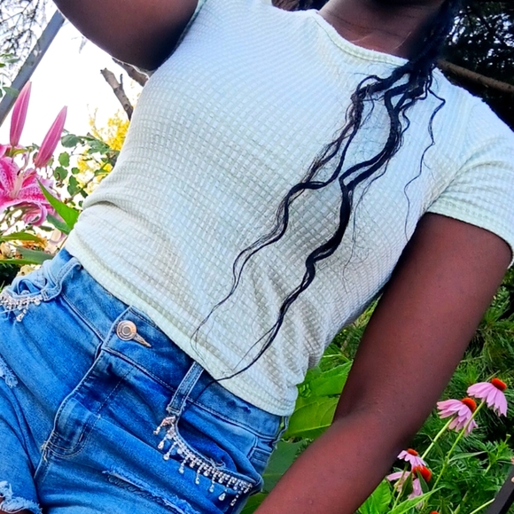 Caution To The Wind Green Floral Croped Shirt - Picture 2 of 3